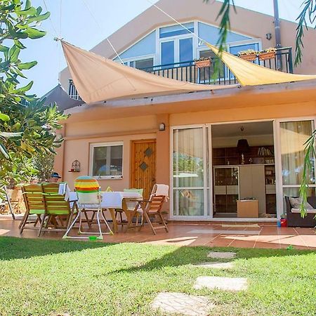 Villa Gerani يورانيون المظهر الخارجي الصورة