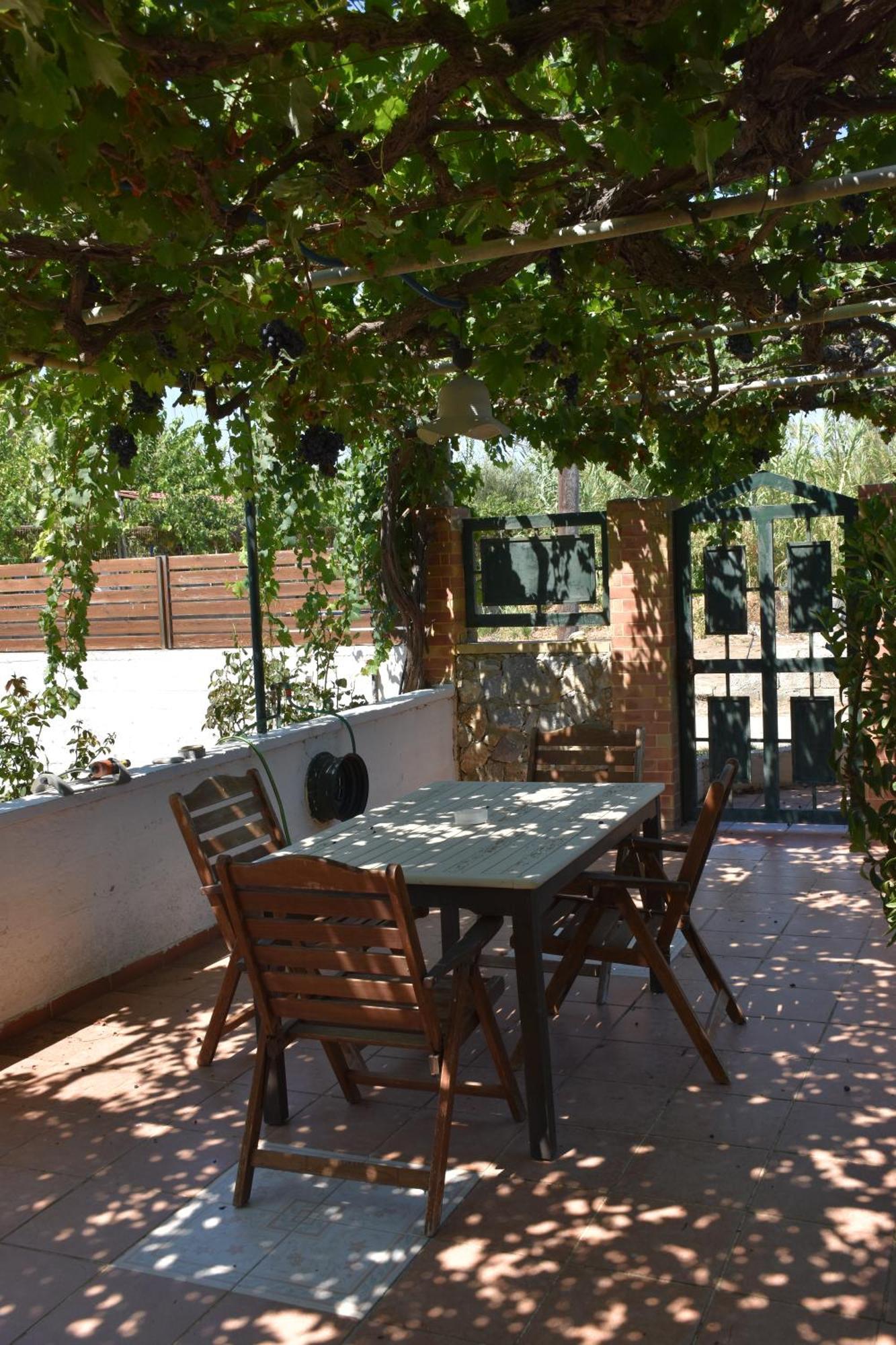 Villa Gerani يورانيون المظهر الخارجي الصورة